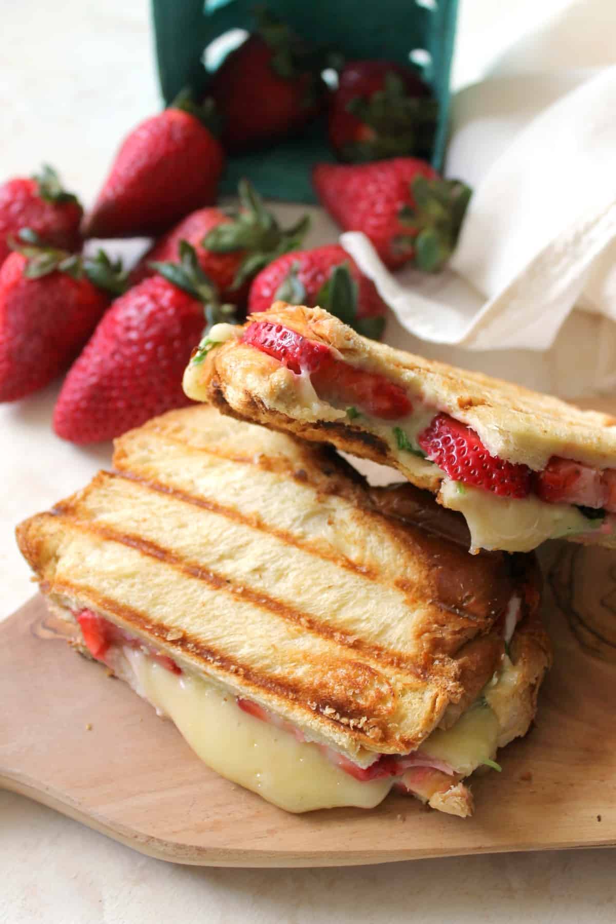 Strawberry, Brie & Arugula Paninis are a simple but delicious way to enjoy ripe, juicy strawberries! A classic comfort food with a springtime twist!