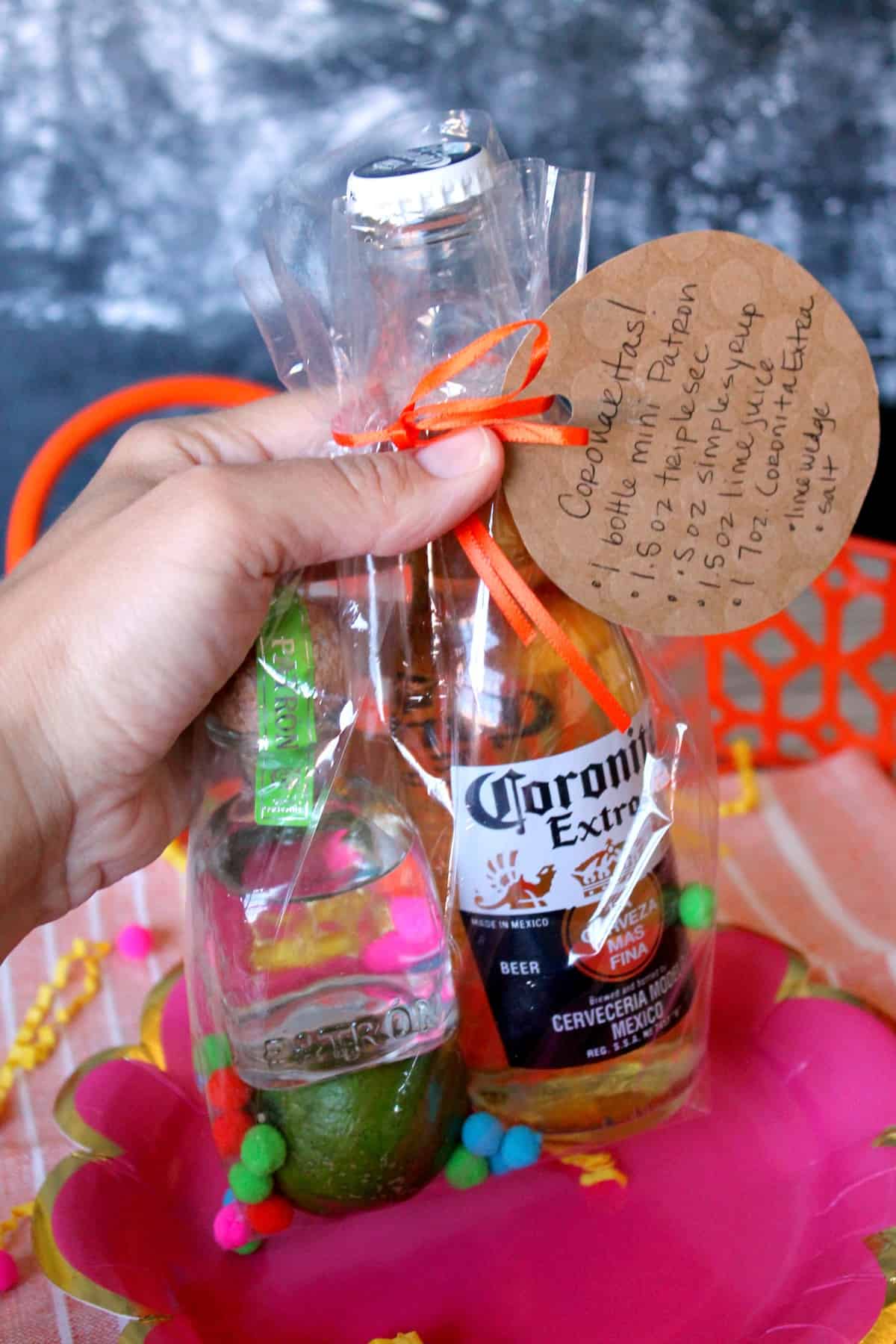 Let party-goers take the fiesta "to go" with these adorable Margarita Party Favors! A few margarita-making essentials all bundled up in a festive little bag. Bust them out at your Cinco de Mayo party or summer barbecue and there will be "cheers" all around!