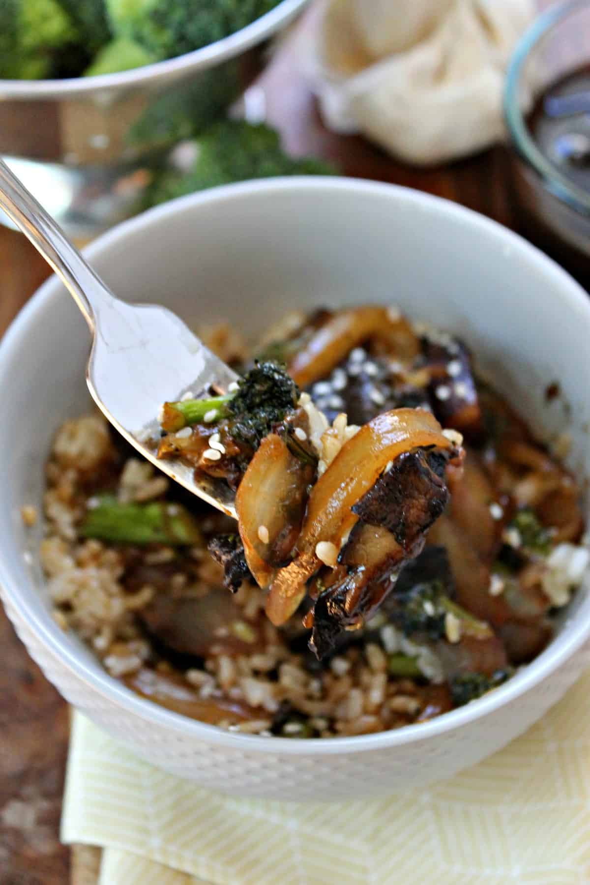 Asian inspired Teriyaki Mushroom Bowls are a simple and healthy lunch or dinner
