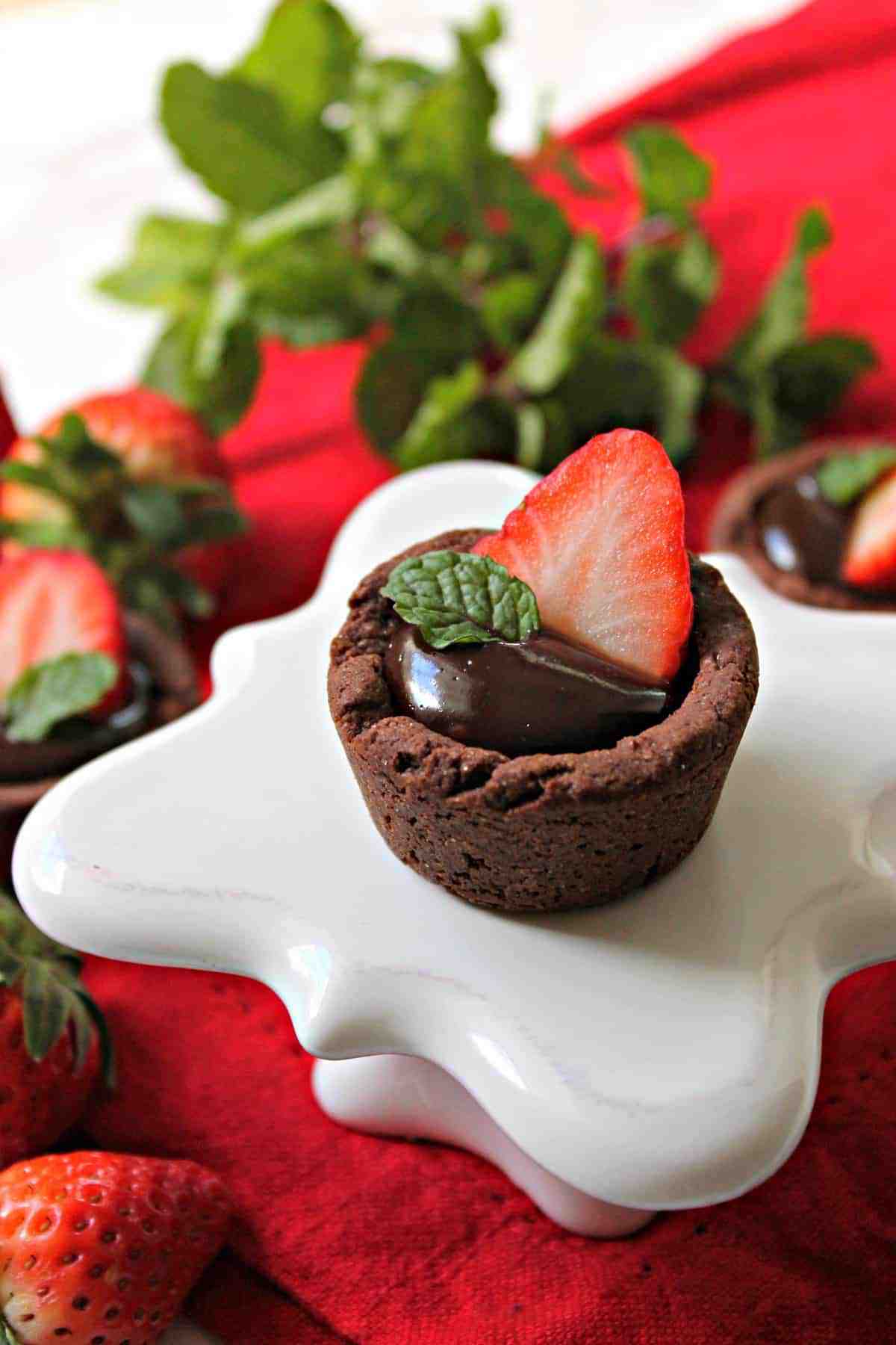 Strawberry & Chocolate Ganache Cookie Cups - The Kitchen Prep Blog